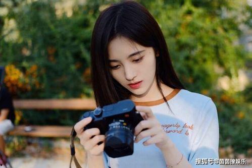 娱乐圈吃瓜鞠婧祎,娱乐圈的瓜田，她如何成为焦点？