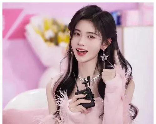 娱乐圈吃瓜鞠婧祎,娱乐圈的瓜田，她如何成为焦点？