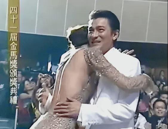 48岁娱乐圈吃瓜