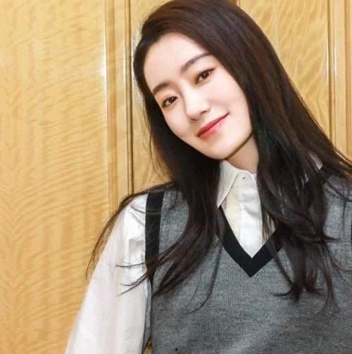 娱乐吃瓜张小斐微博号,揭秘娱乐圈幕后故事